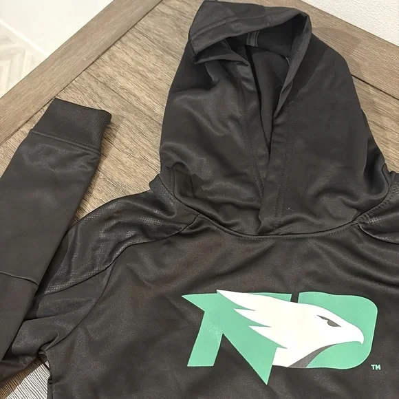 NWT [Gen2] North Dakota Hawks NCAA Activewear Sweatshirt Hoodie Youth Small (8) - Picture 6 of 12